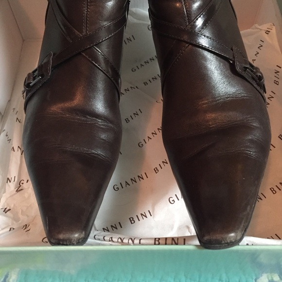 Gianni Bini brown leather bootie heels size 7.5 - Picture 2 of 4